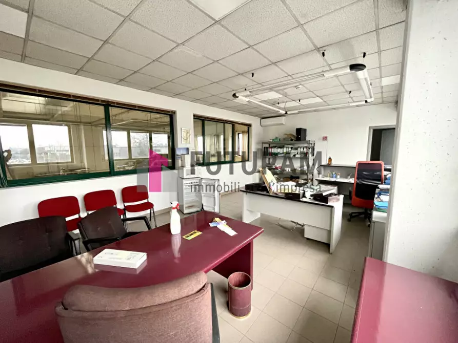 Immagine 45 di Capannone industriale in affitto  in VIA ROMA 1 a Fosso'