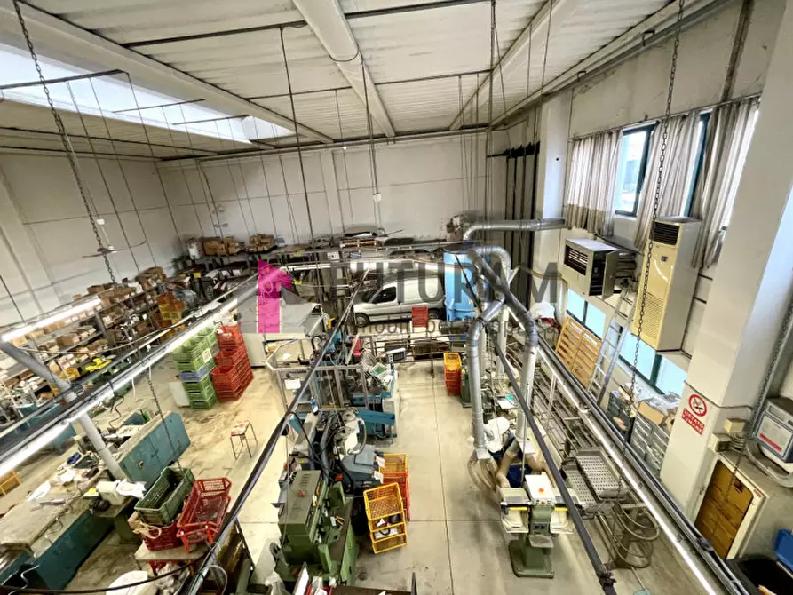 Immagine 53 di Capannone industriale in affitto  in VIA ROMA 1 a Fosso'