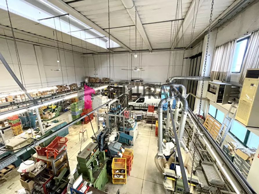 Immagine 55 di Capannone industriale in affitto  in VIA ROMA 1 a Fosso'
