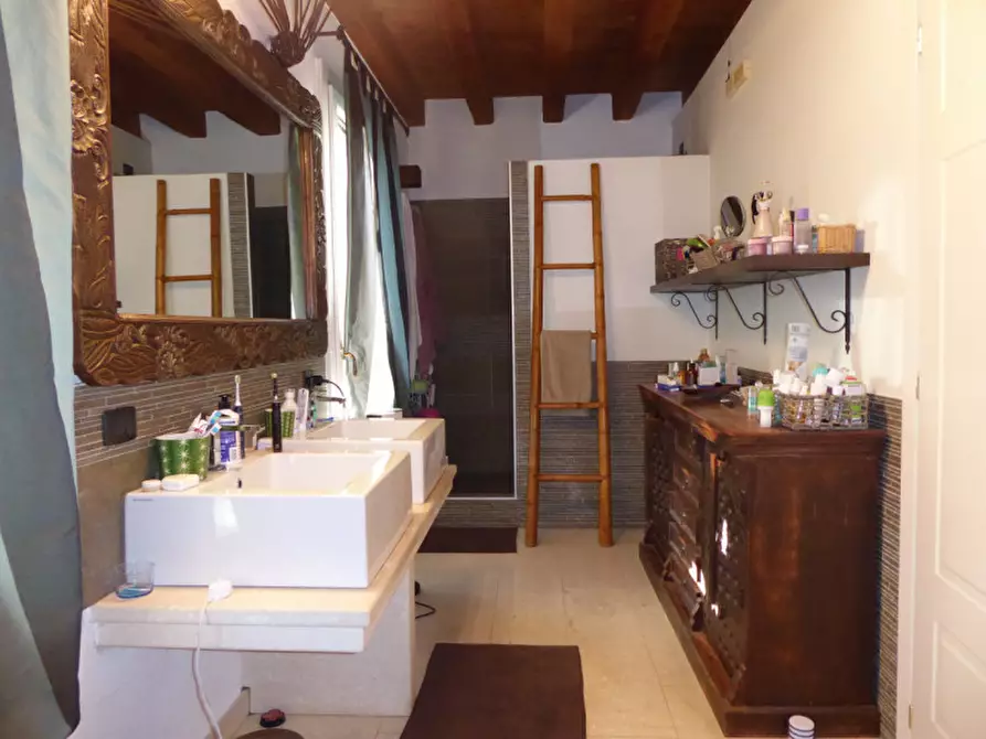 Immagine 7 di Villa in vendita  in Via Buzzolati a Arcugnano