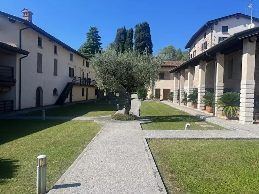 Immagine 1 di Appartamento in vendita  in via cunettone a Salò