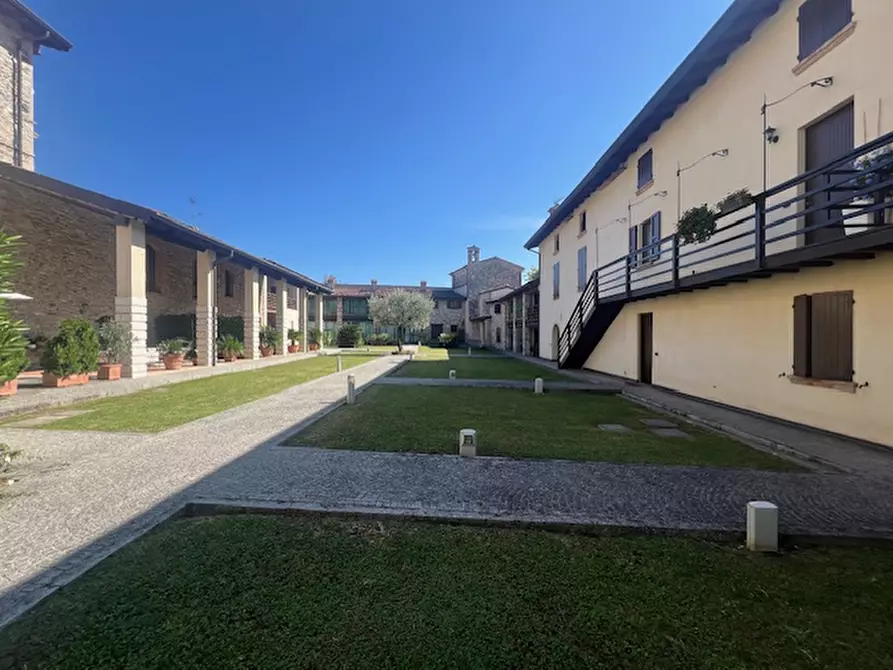 Immagine 6 di Appartamento in vendita  in via cunettone a Salò