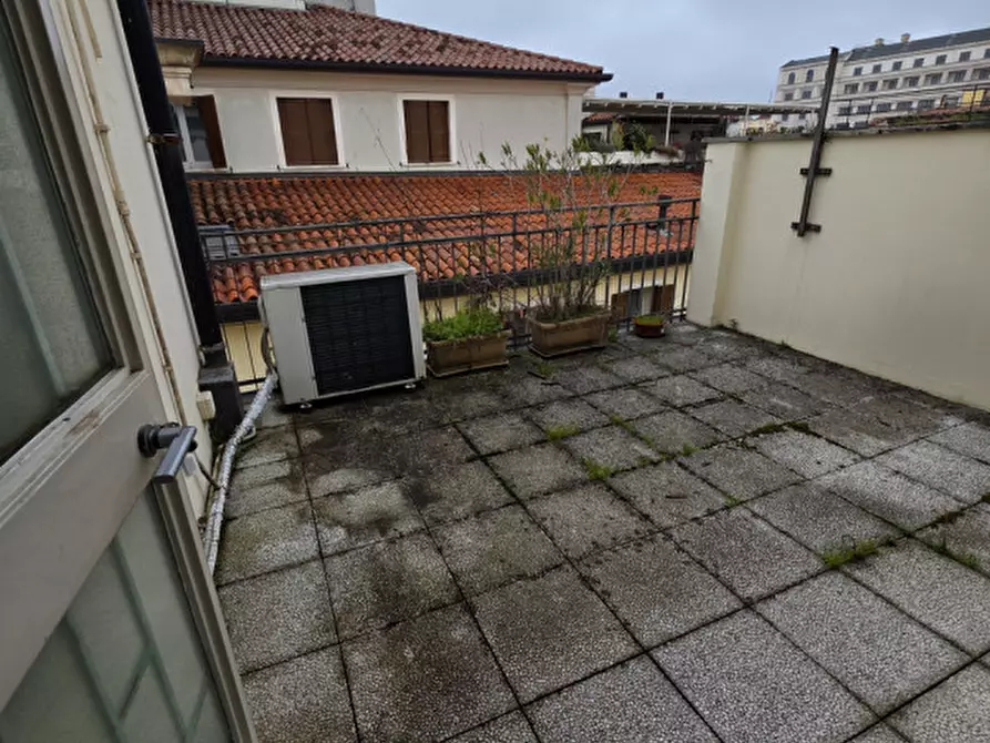 Immagine 58 di Appartamento in vendita  in Via Boccalerie a Padova