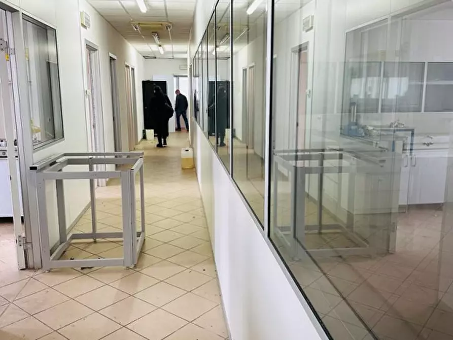 Immagine 1 di Capannone industriale in affitto  in via delle olimpiadi a Masera' Di Padova