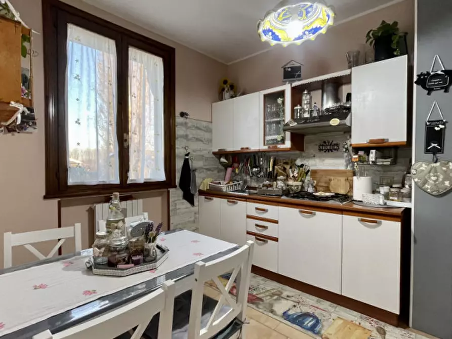 Immagine 2 di Appartamento in vendita  in via gambarare 1 c a Monselice