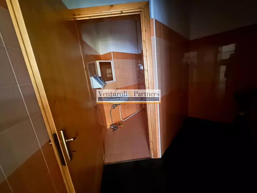 Immagine 9 di Negozio in vendita  in Via Cavalieri di Vittorio Veneto a Lonato del Garda