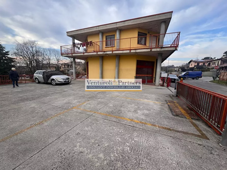 Immagine 12 di Negozio in vendita  in Via Cavalieri di Vittorio Veneto a Lonato del Garda