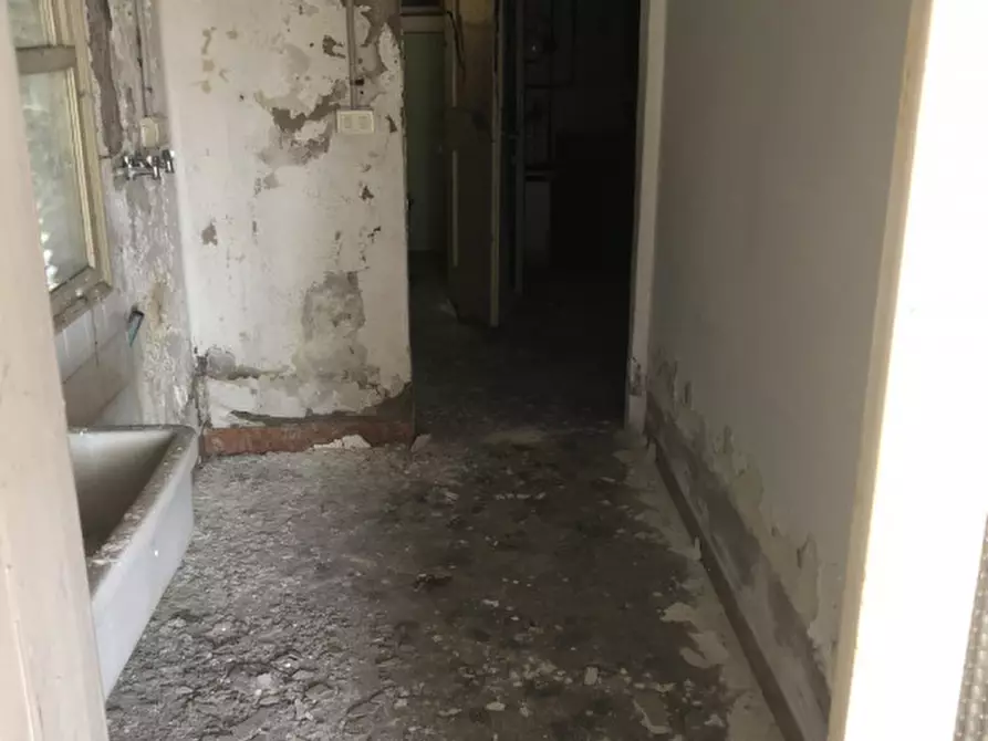 Immagine 8 di Palazzo in vendita  a Badia Polesine