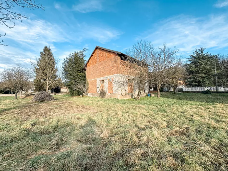 Immagine 9 di Rustico / casale in vendita  in via barcellini 28 a Borgomanero