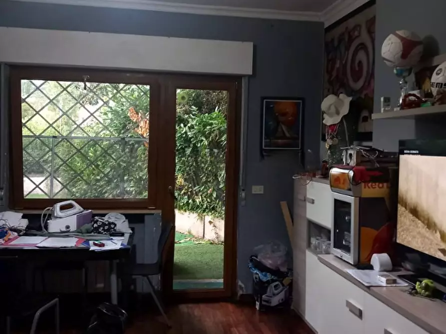 Immagine 5 di Appartamento in vendita  in Via di Mezzocammino, 121 a Roma