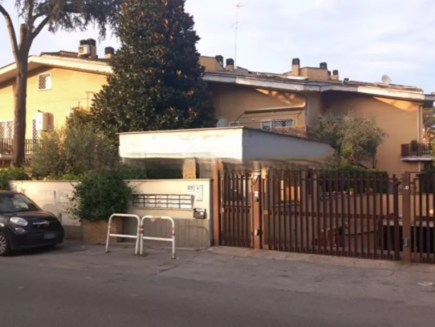 Immagine 8 di Appartamento in vendita  in Via di Mezzocammino, 121 a Roma