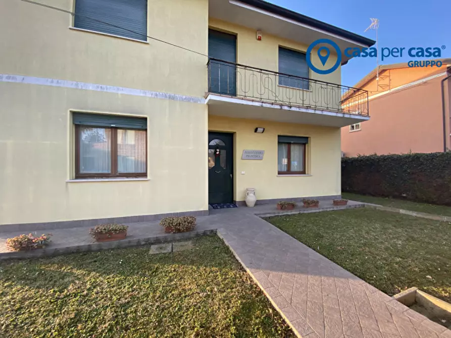 Immagine 2 di Casa indipendente in vendita  in Crespino, Via Santi Martino e Severo a Crespino