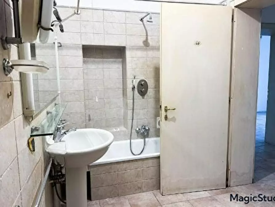 Immagine 5 di Appartamento in vendita  in Via Castelmenardo  48 a Treviso