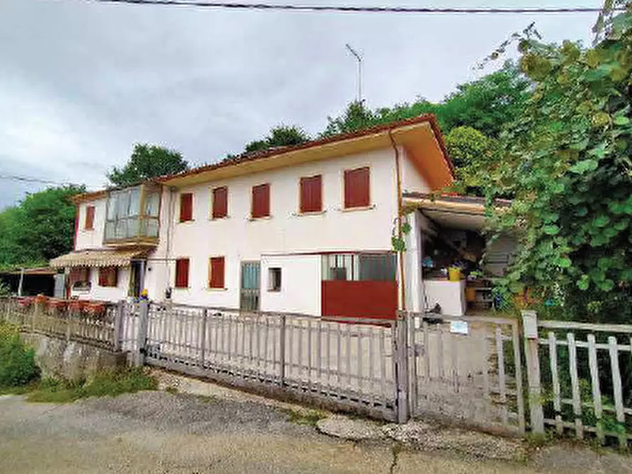 Immagine 1 di Casa indipendente in vendita  in Via Emilio Bongioanni - presa XX, 64 a Montebelluna