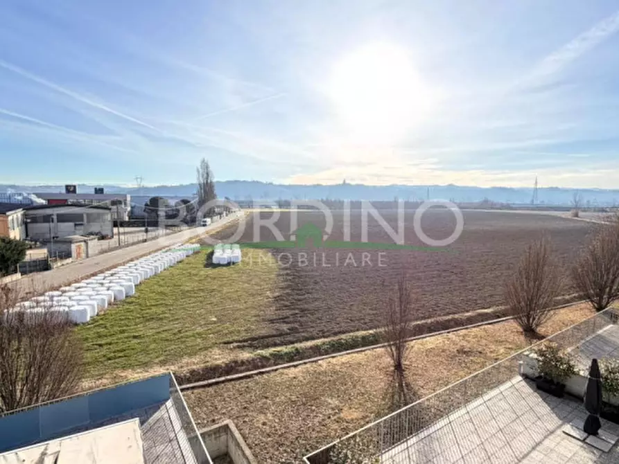 Immagine 11 di Appartamento in vendita  in Via Neive snc a Castagnito