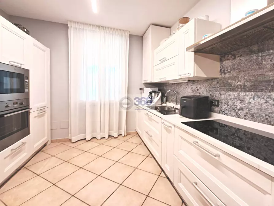 Immagine 9 di Villetta a schiera in vendita  in Via Giovanni Falcone a Passirano