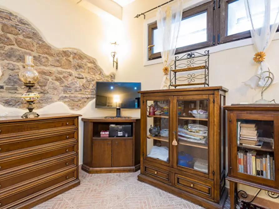 Immagine 12 di Appartamento in vendita  in Via della Paglia a Roma