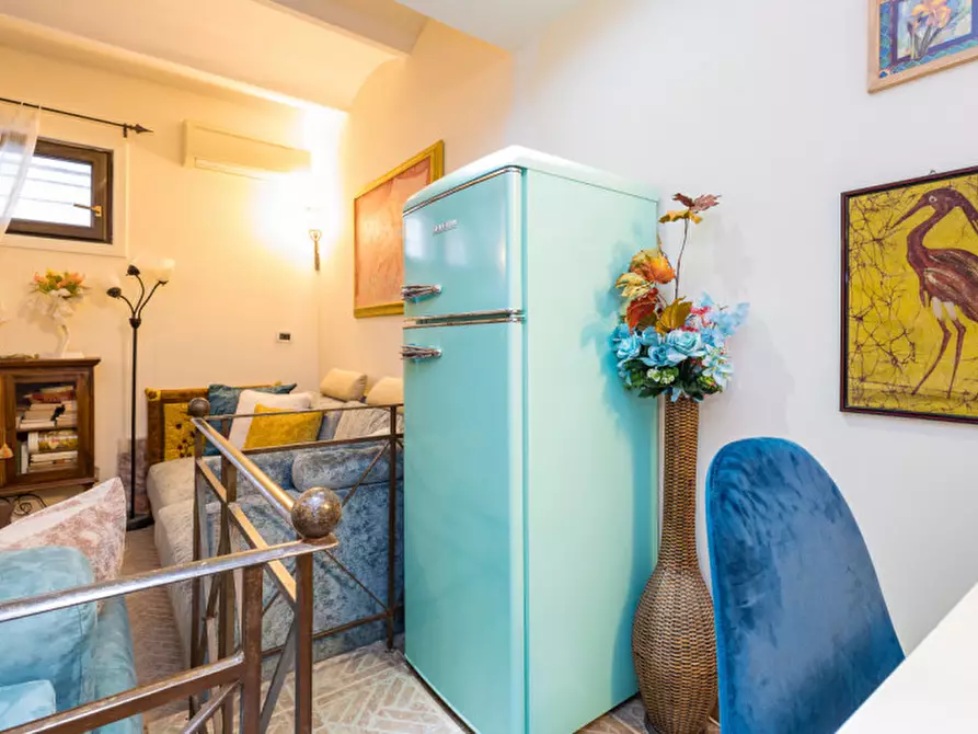 Immagine 14 di Appartamento in vendita  in Via della Paglia a Roma