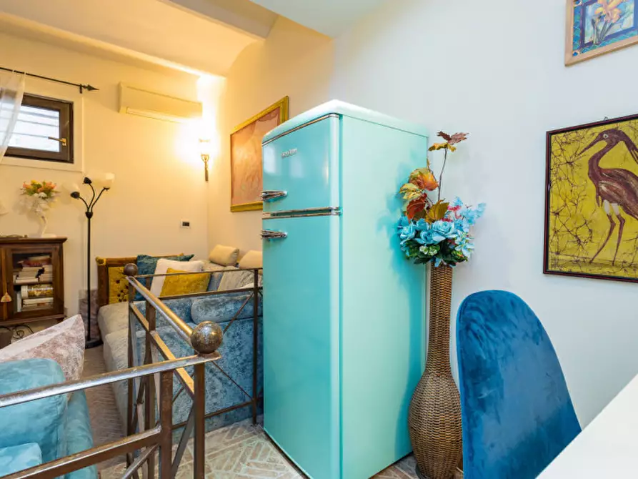 Immagine 15 di Appartamento in vendita  in Via della Paglia a Roma