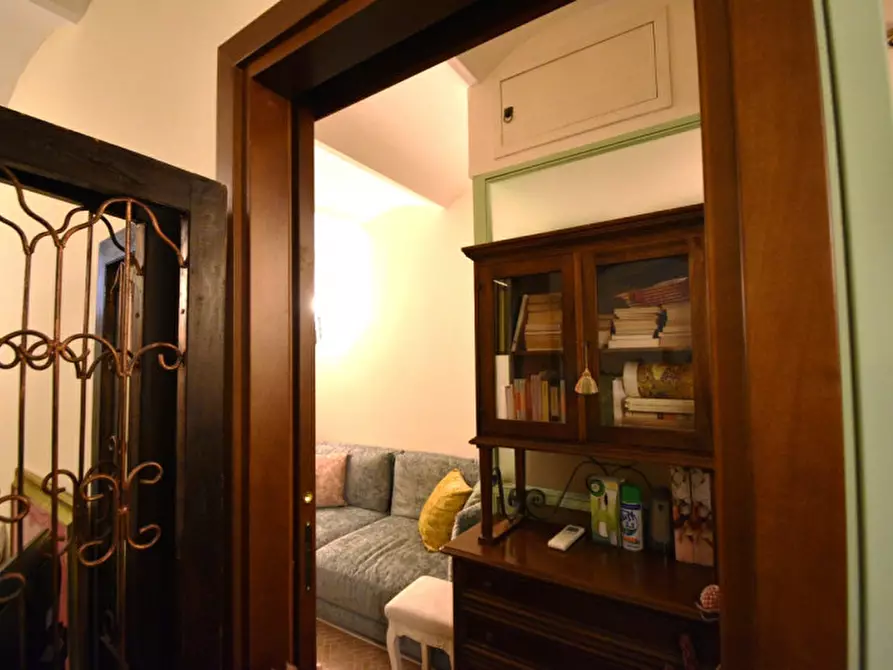 Immagine 17 di Appartamento in vendita  in Via della Paglia a Roma