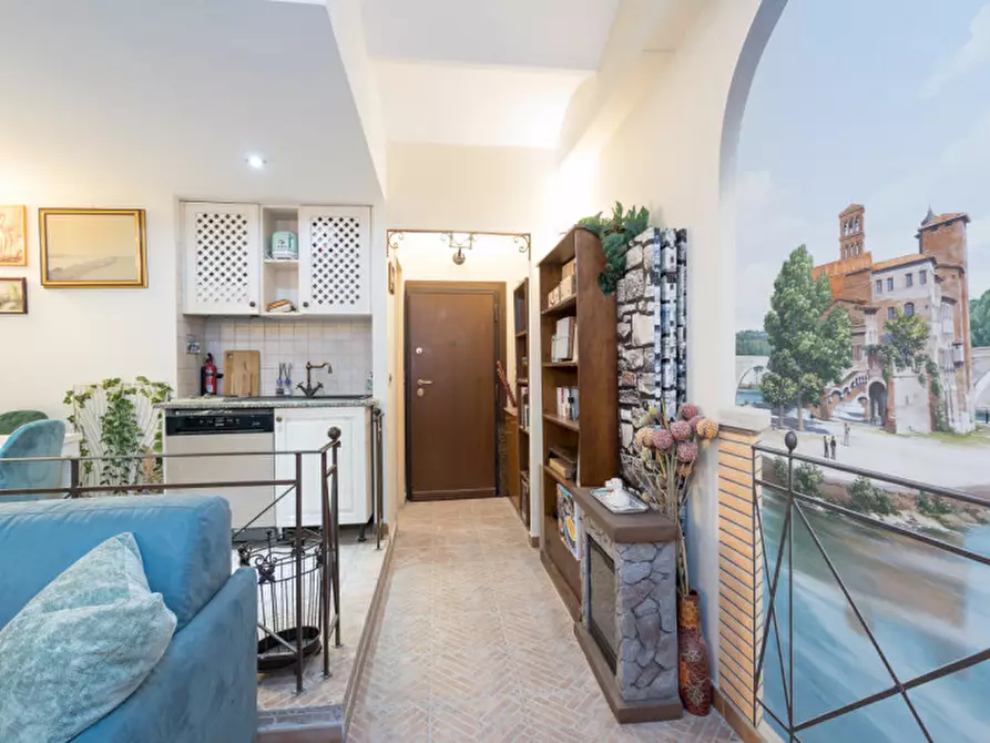 Immagine 22 di Appartamento in vendita  in Via della Paglia a Roma