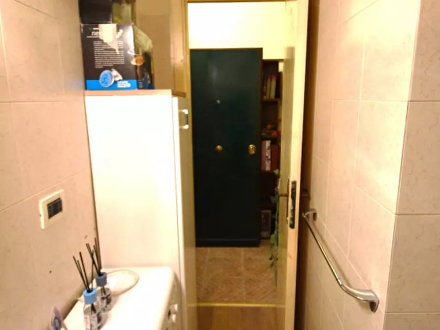 Immagine 25 di Appartamento in vendita  in Via della Paglia a Roma