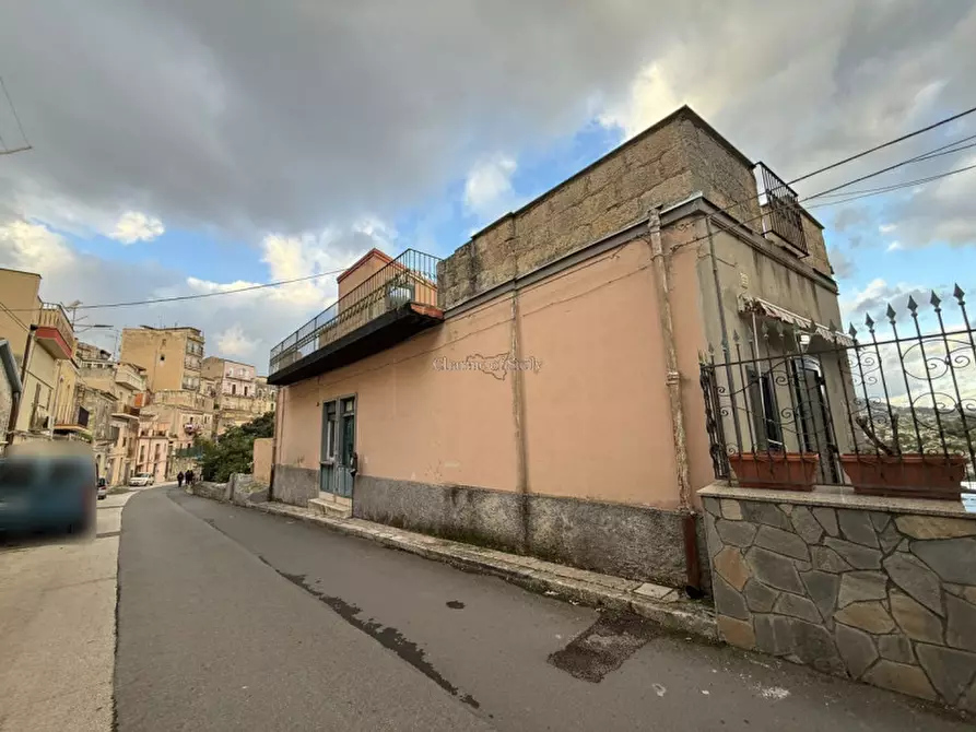 Immagine 26 di Casa indipendente in vendita  in Via Fontana a Modica