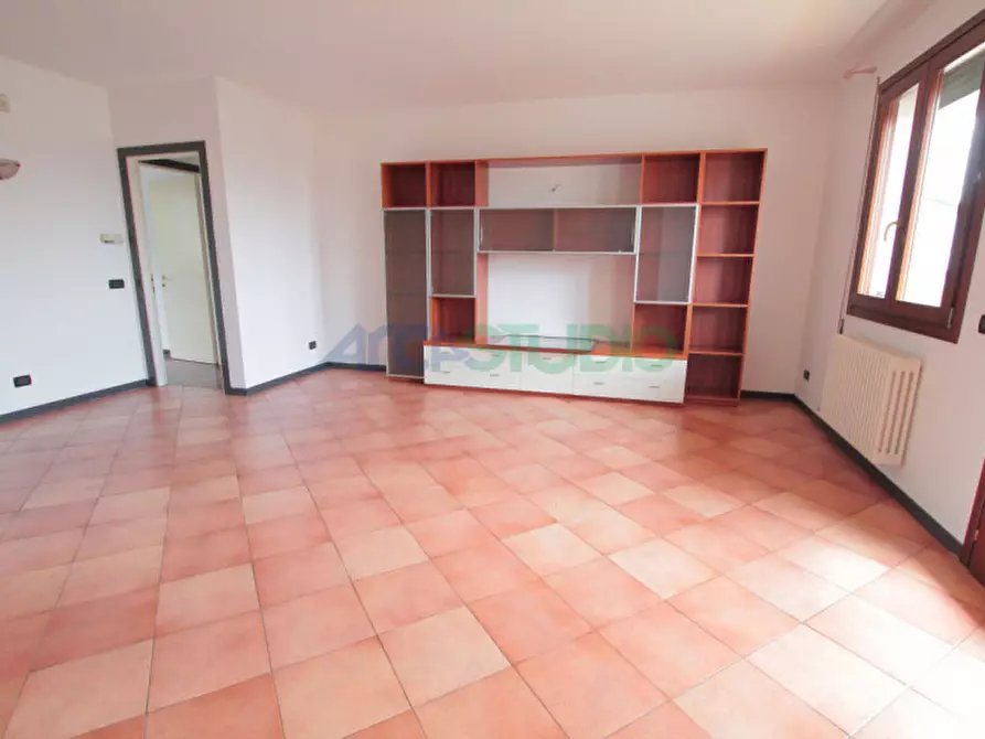 Immagine 2 di Appartamento in affitto  in Via Roma a Bolzano Vicentino