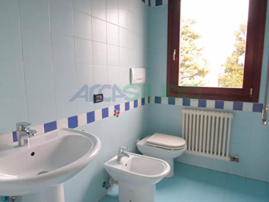 Immagine 10 di Appartamento in affitto  in Via Roma a Bolzano Vicentino