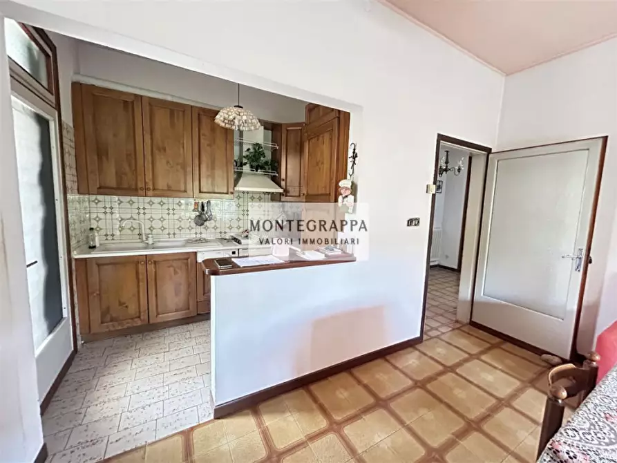 Immagine 4 di Casa indipendente in vendita  in Via Poisolo a Castelfranco Veneto