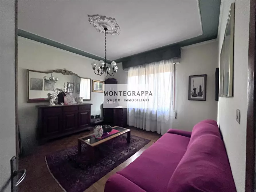 Immagine 9 di Casa indipendente in vendita  in Via Poisolo a Castelfranco Veneto