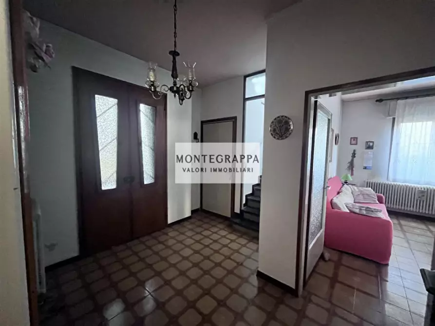 Immagine 11 di Casa indipendente in vendita  in Via Poisolo a Castelfranco Veneto