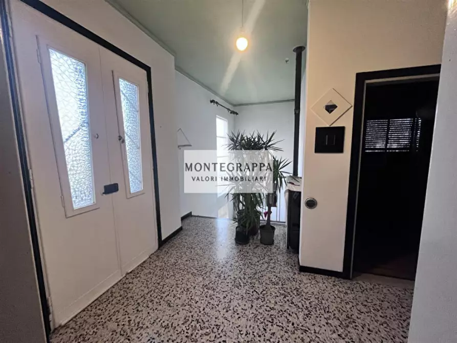 Immagine 17 di Casa indipendente in vendita  in Via Poisolo a Castelfranco Veneto