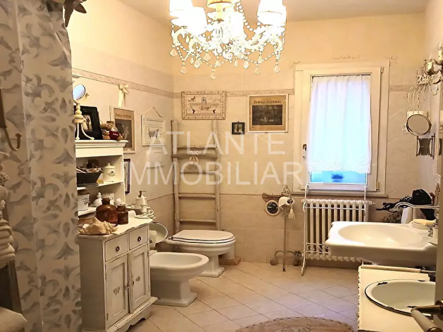 Immagine 21 di Villetta a schiera in vendita  in via Tre baci a Riccione