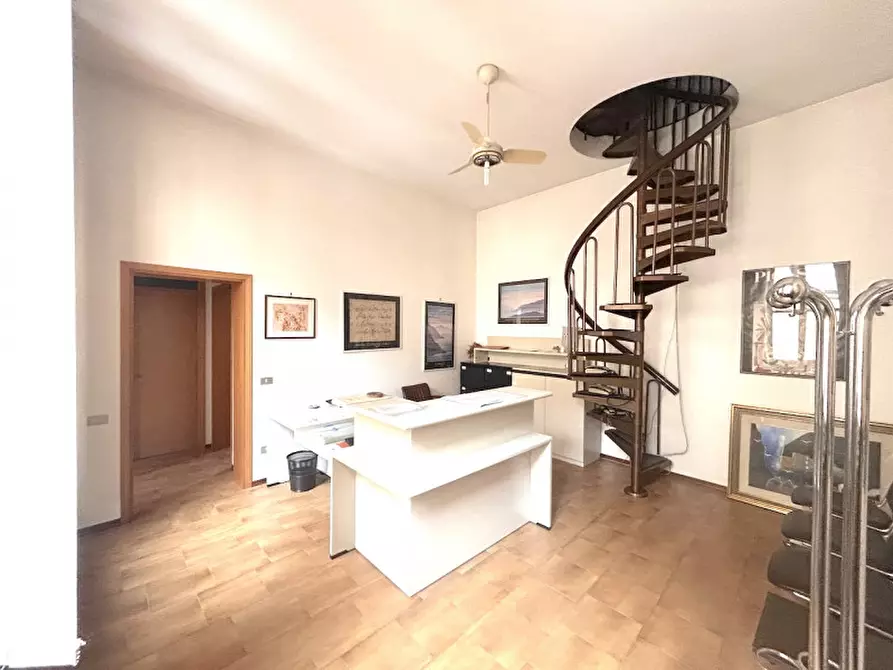 Immagine 1 di Ufficio in affitto  in piazza del popolo a Cesena