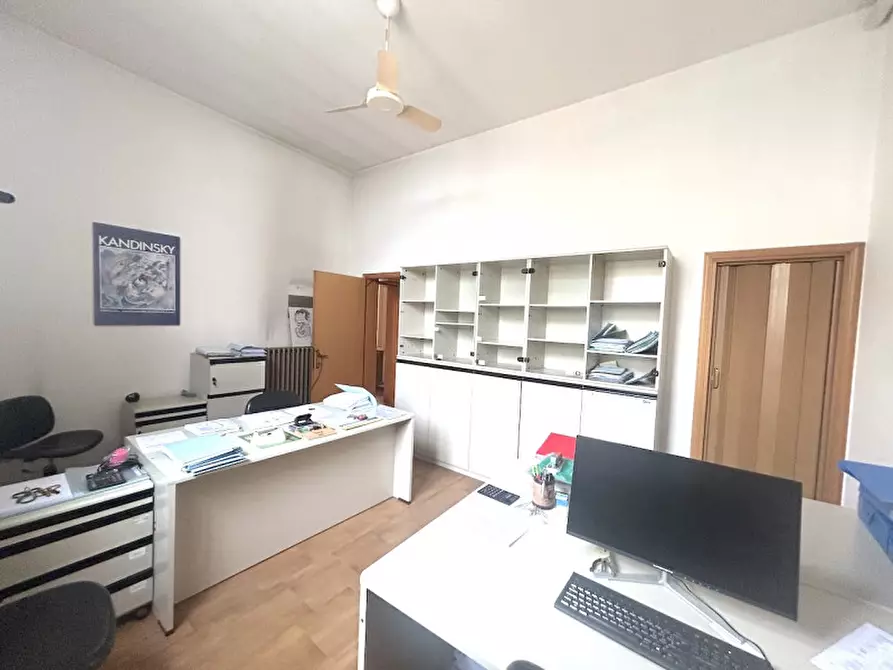 Immagine 2 di Ufficio in affitto  in piazza del popolo a Cesena