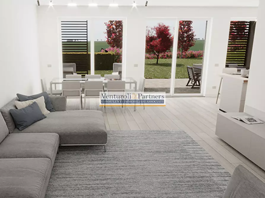 Immagine 2 di Appartamento in vendita  in Via Rio Brasa a Desenzano Del Garda