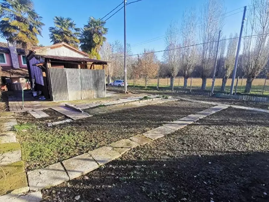 Immagine 1 di Casa indipendente in vendita  a Padova