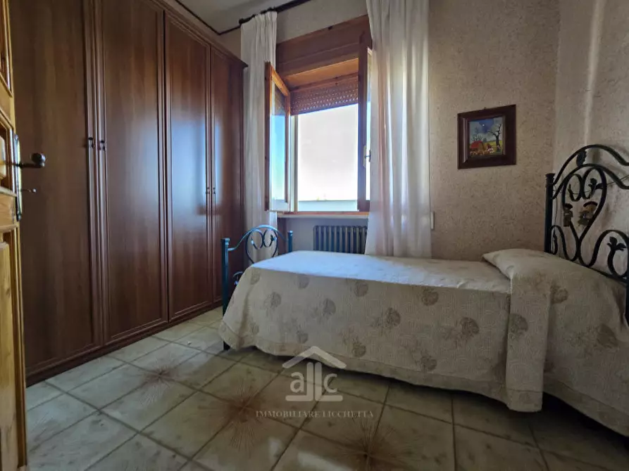 Immagine 33 di Appartamento in vendita  in Via Salvo D'Acquisto 31 a Sternatia