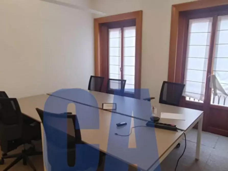 Immagine 3 di Ufficio in affitto  in PIAZZA DEL CARMINE a Milano