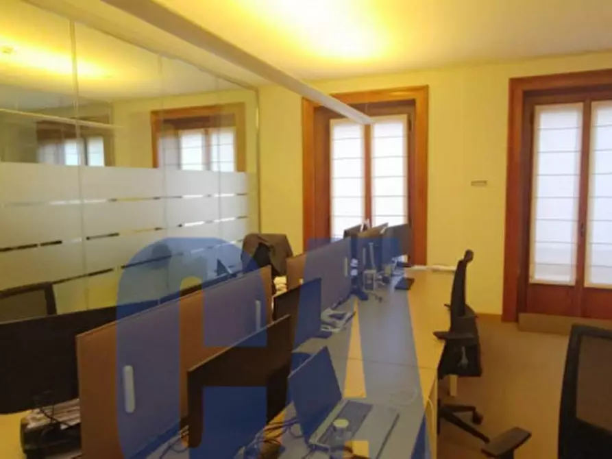 Immagine 7 di Ufficio in affitto  in PIAZZA DEL CARMINE a Milano