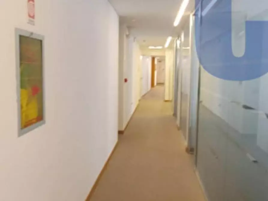 Immagine 18 di Ufficio in affitto  in PIAZZA DEL CARMINE a Milano