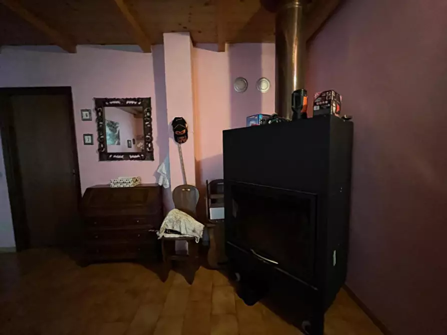 Immagine 8 di Rustico / casale in vendita  a Pezzaze