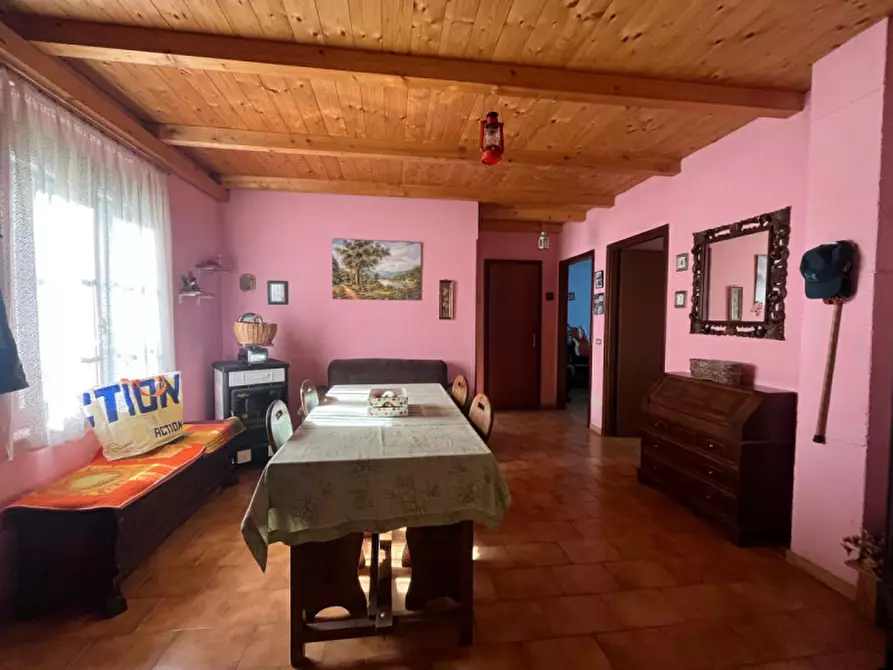 Immagine 8 di Rustico / casale in vendita  a Pezzaze