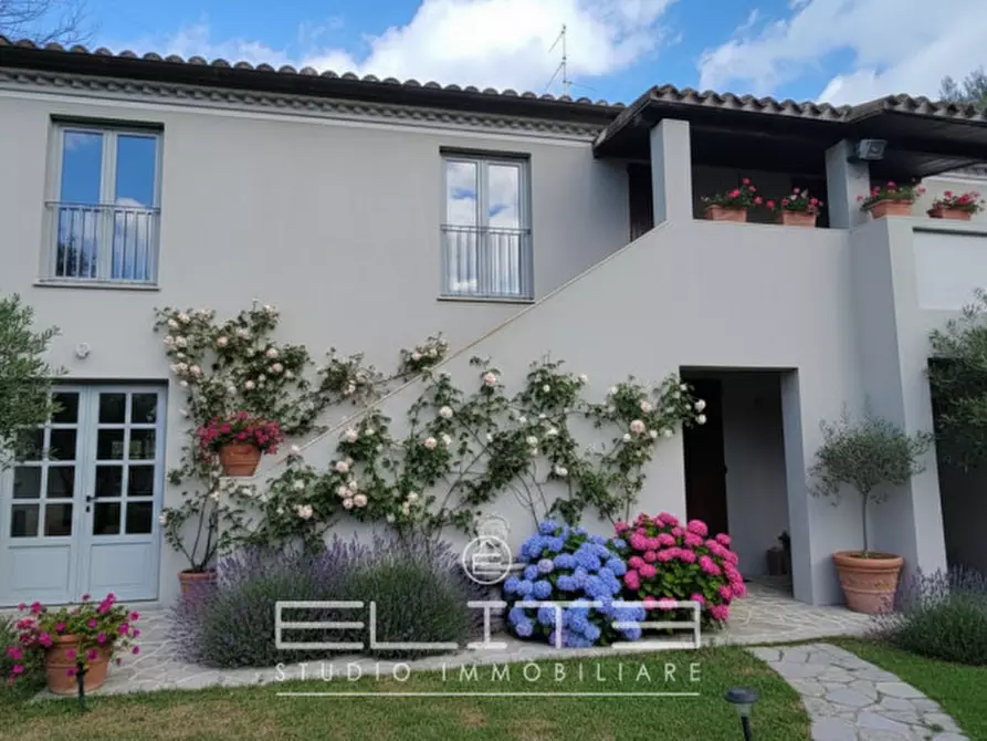 Immagine 1 di Rustico / casale in vendita  in VIA GRANCIA a Ancona