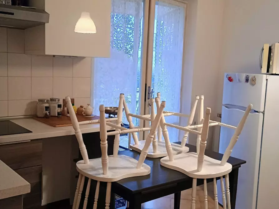 Immagine 2 di Camera in affitto  in Via Zinasco a Roma