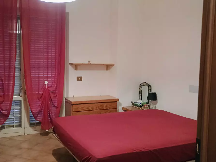 Immagine 6 di Camera in affitto  in Via Zinasco a Roma