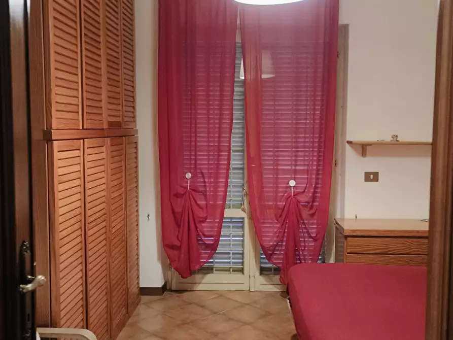 Immagine 8 di Camera in affitto  in Via Zinasco a Roma