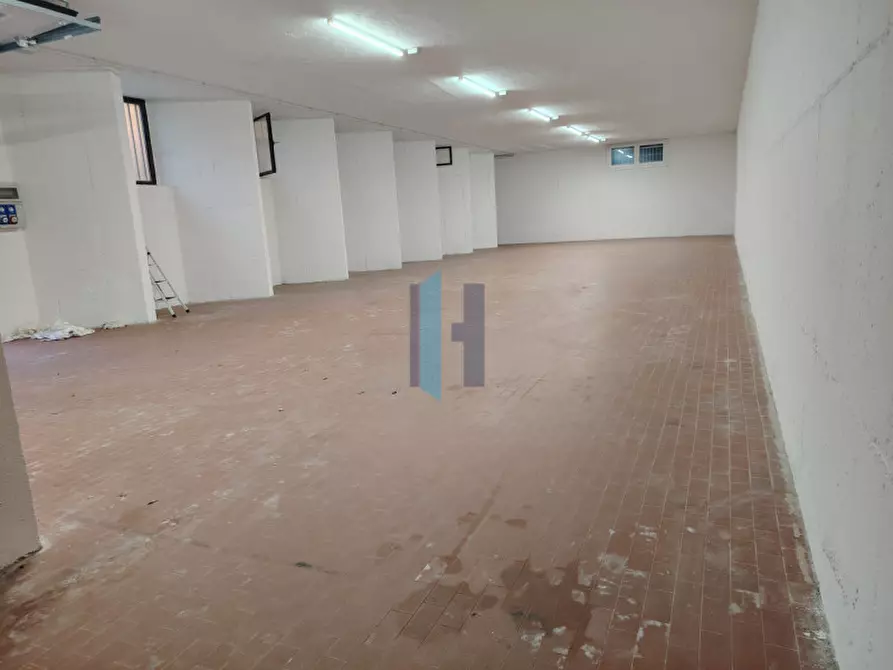 Immagine 4 di Laboratorio in affitto  a Berlingo