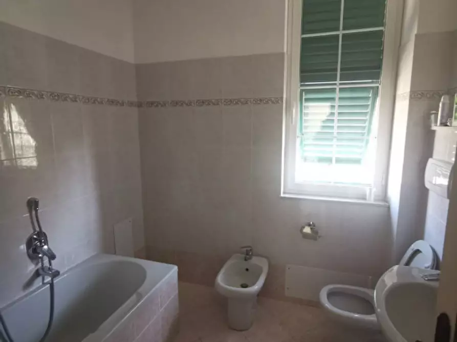 Immagine 10 di Appartamento in affitto  in via punta seglio a Rapallo